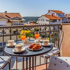 Pula, Family Friendly, Comfortable, Free Parking And Wifi Pula