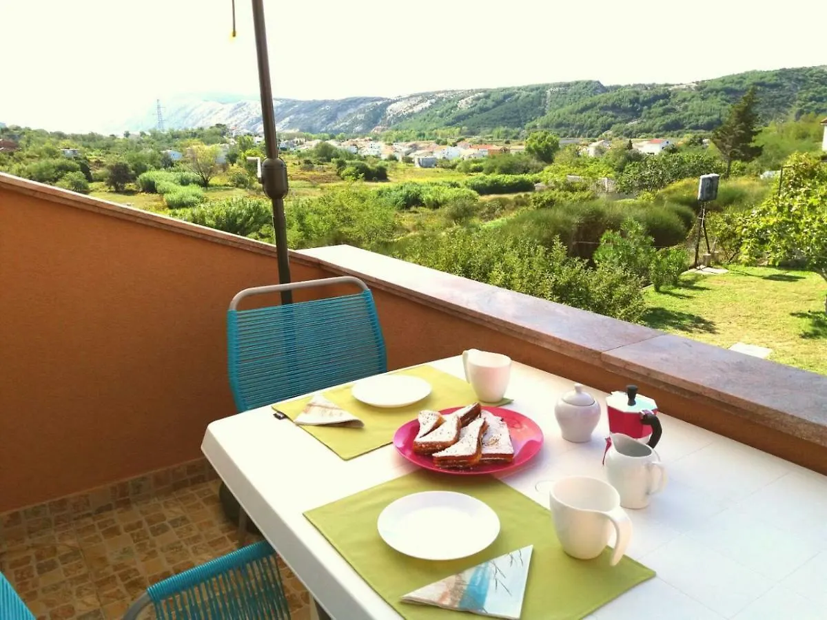 Apartments Mestrovic Lopar