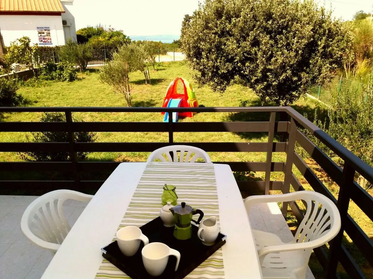 Apartments Mestrovic Lopar